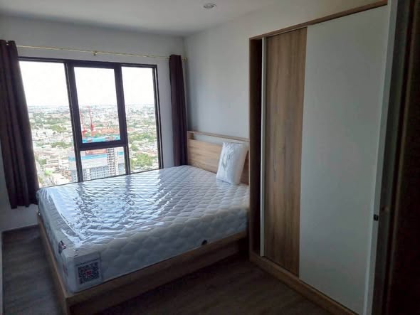 bedroom and room interior of Regent Home Wutthakat