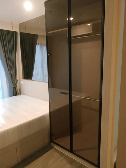 bedroom and room interior of Regent Home Wutthakat