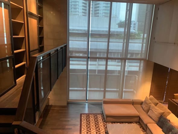 room interior of Rende Sukhumvit 23