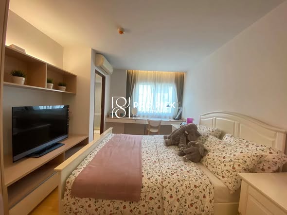 bedroom of Residence 52 Condominium