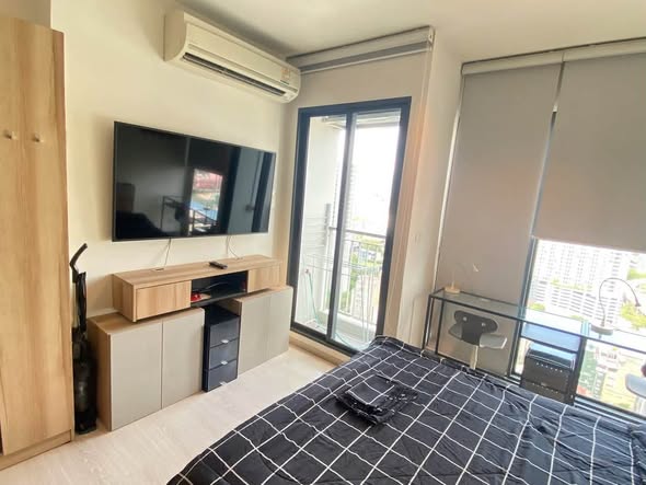 bedroom and room interior of Rhythm Asoke