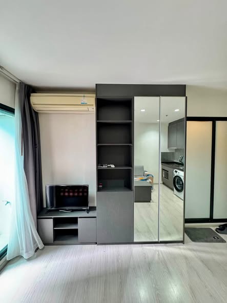 bedroom and room interior of Rhythm Asoke
