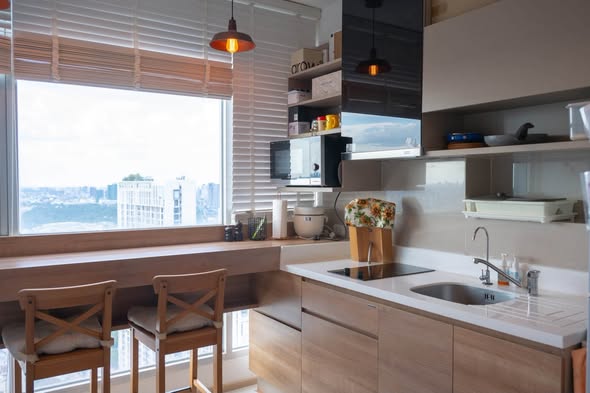 bathroom and kitchen of RHYTHM Phahon-Ari