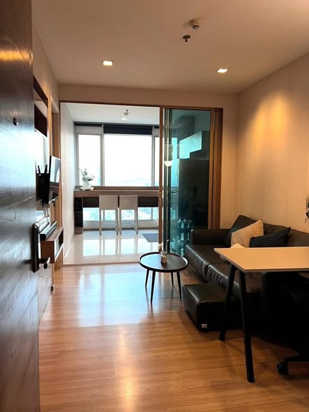 room interior of RHYTHM Phahon-Ari