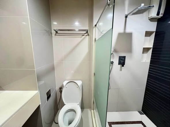 bathroom of RHYTHM Ratchada-Huaykwang
