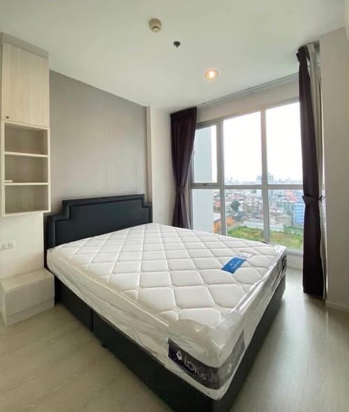 bedroom of Rhythm Sathon-Naradhiwas