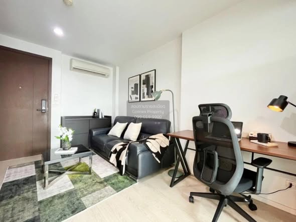 bedroom and living room of Rhythm Sathon-Naradhiwas