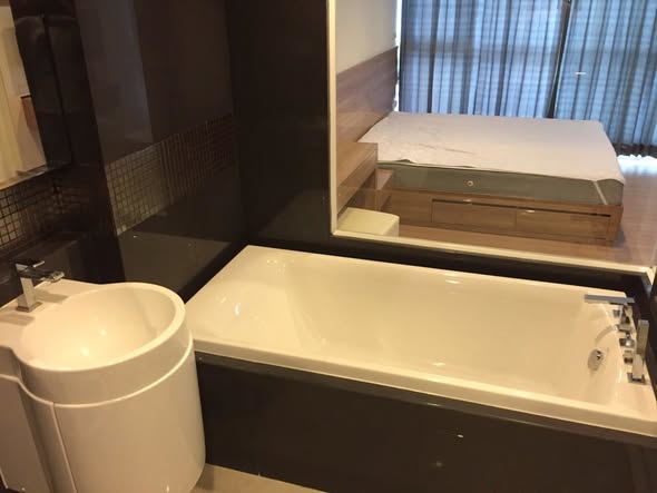 bathroom of RHYTHM Sathorn