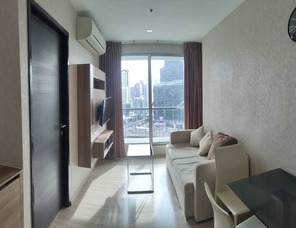 bedroom of RHYTHM Sathorn