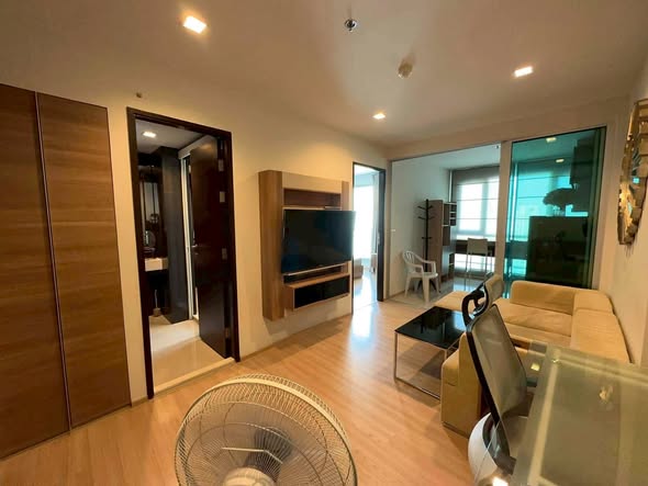bedroom and room interior of RHYTHM Sathorn