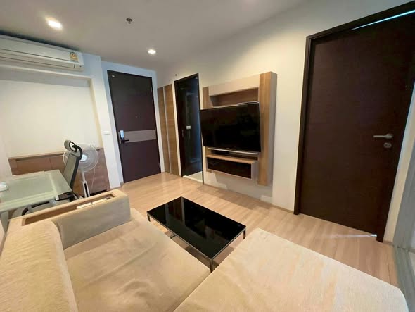 room interior of RHYTHM Sathorn