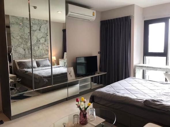 bedroom of Rhythm Sukhumvit 36-38