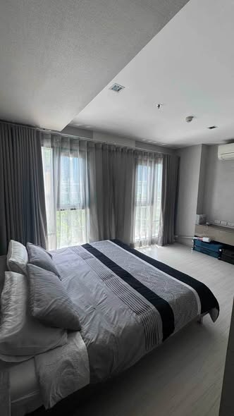 bedroom of Rhythm Sukhumvit 36-38