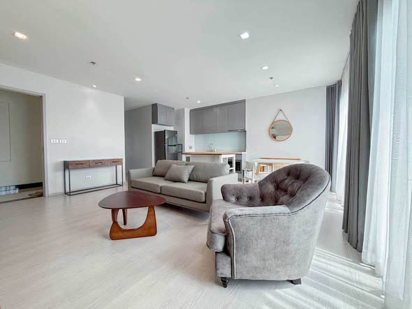 living room of Rhythm Sukhumvit 36-38