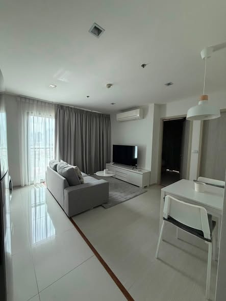 living room of Rhythm Sukhumvit 36-38