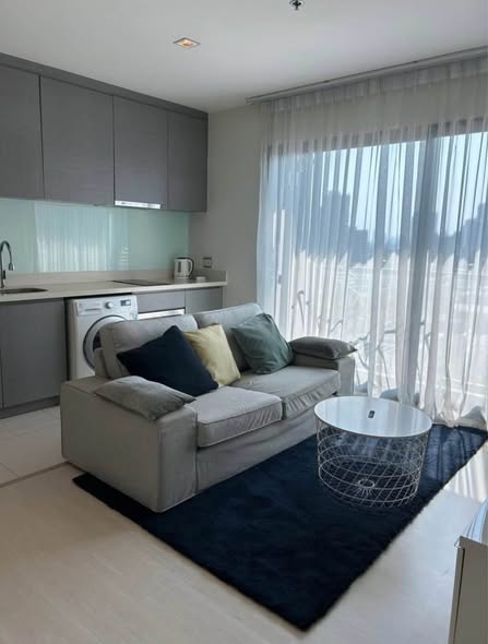 living room of Rhythm Sukhumvit 36-38