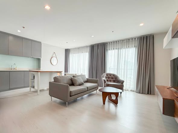 living room and bedroom of Rhythm Sukhumvit 36-38