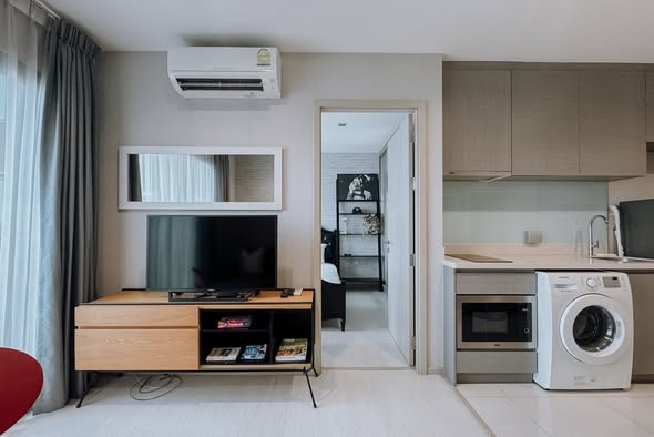 living room and bedroom of Rhythm Sukhumvit 36-38