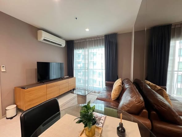 living room and bedroom of Rhythm Sukhumvit 36-38