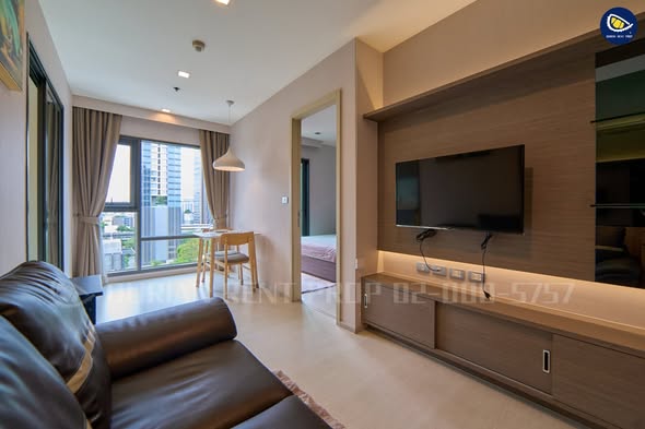 living room and bedroom of Rhythm Sukhumvit 36-38