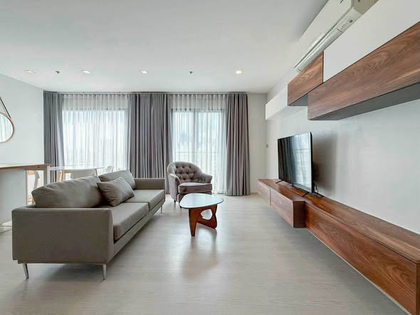 living room and room interior of Rhythm Sukhumvit 36-38