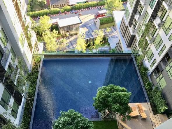 pool of Rhythm Sukhumvit 36-38