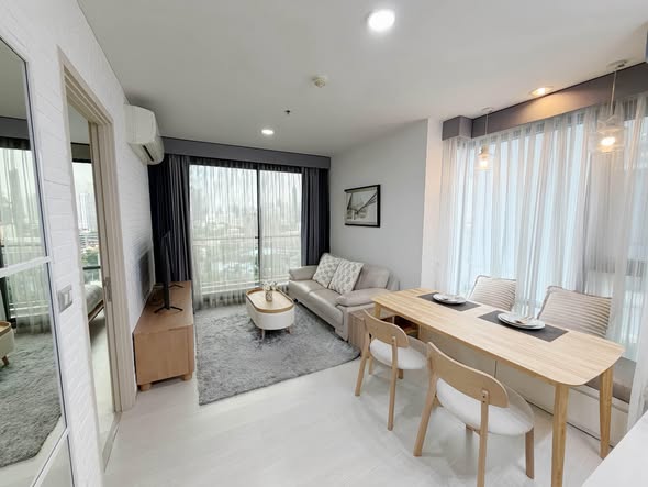 living room and room interior of Rhythm Sukhumvit 42