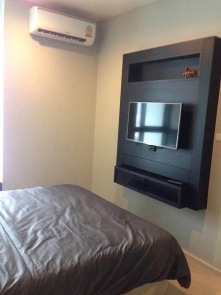 bedroom and kitchen of RHYTHM Sukhumvit 44/1