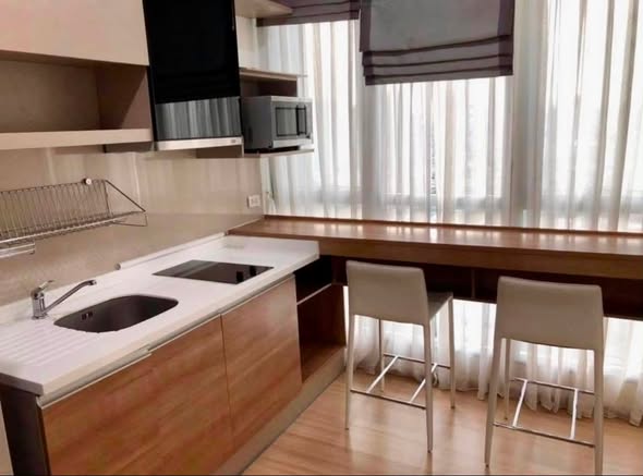 bathroom and kitchen of Rhythm Sukhumvit 50