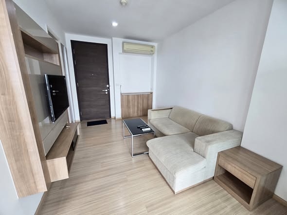 bedroom and living room of Rhythm Sukhumvit 50