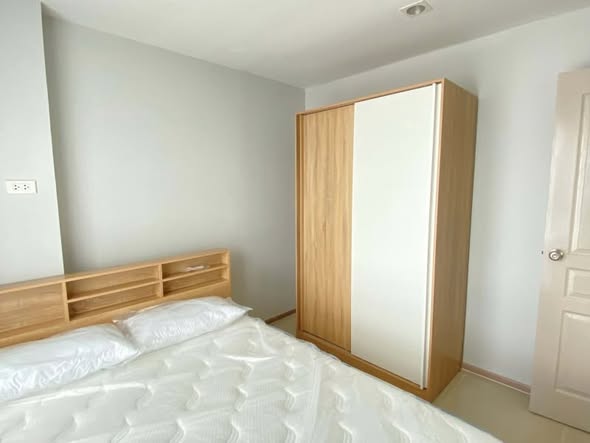 bedroom of Rich Park Chao Phraya
