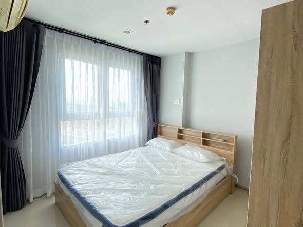 bedroom of Rich Park Chao Phraya