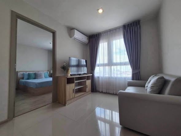 bedroom of Rich Park Chao Phraya