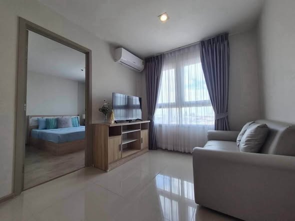 bedroom of Rich Park Chao Phraya