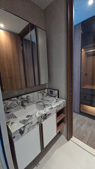 bathroom of ROMM CONVENT
