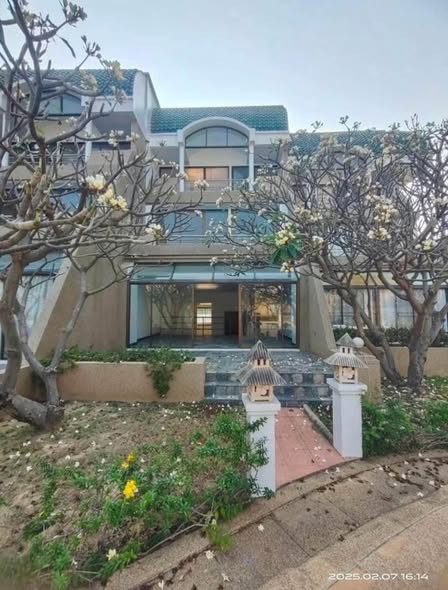Royal Beach Condo