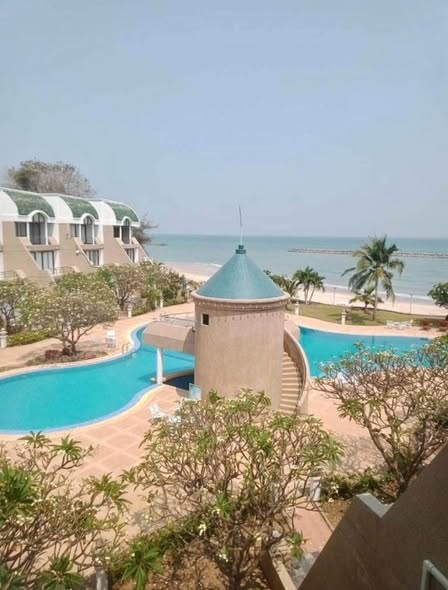 pool of Royal Beach Condo