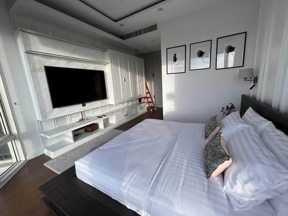 bedroom of Royce Private Residences