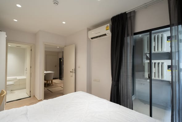 bedroom and room interior of Runesu Thonglor 5 (รูเนะสุ ทองหล่อ 5)