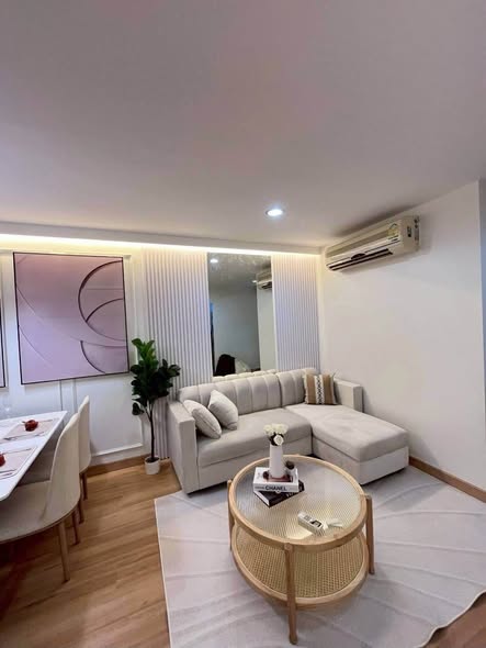 living room of S Condo Sukhumvit 50