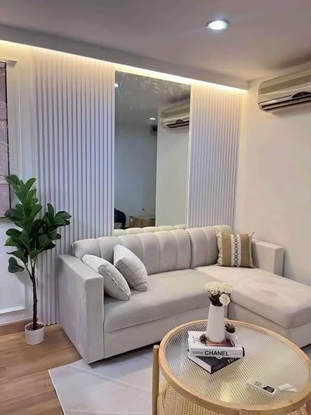 living room and bedroom of S Condo Sukhumvit 50