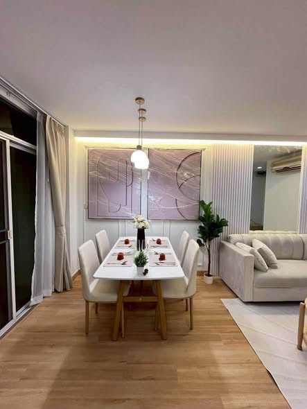 living room and room interior of S Condo Sukhumvit 50