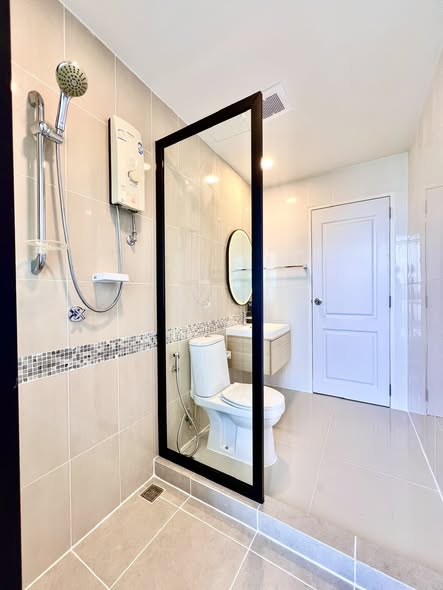 bathroom of S1 Rama 9 Condominium