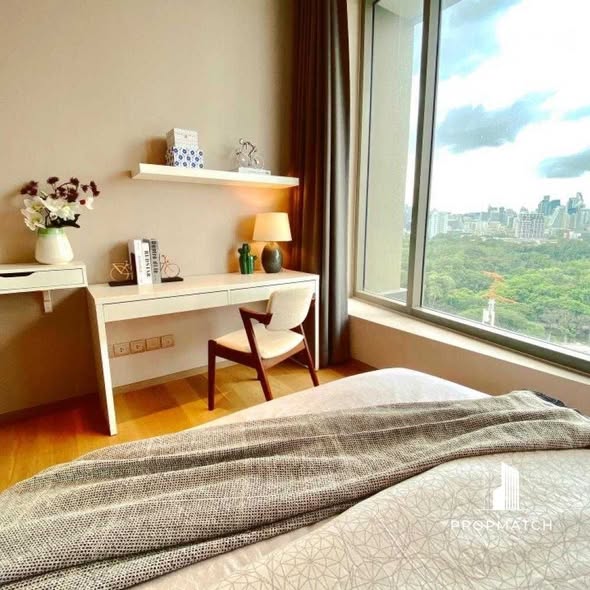 bedroom of SALADAENG One