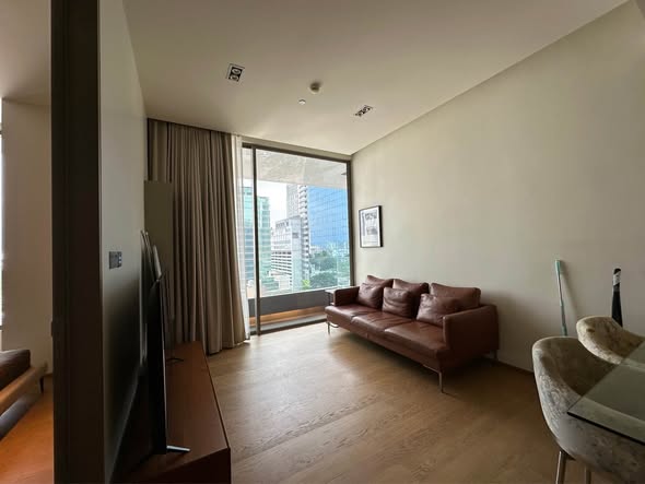 bedroom and living room of SALADAENG One
