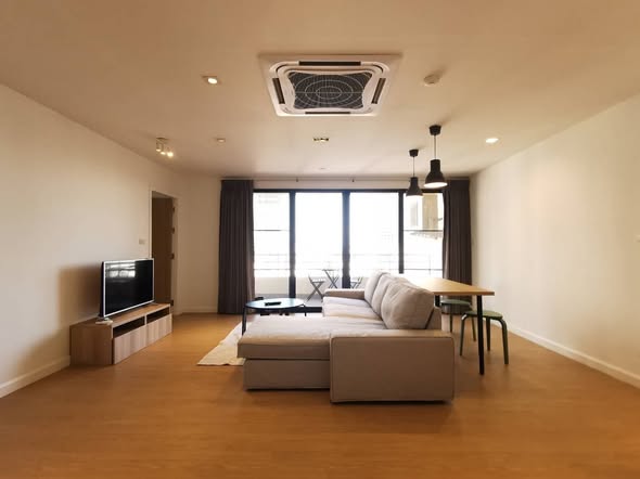 bedroom and living room and room interior of Sampoom Garden Condominium