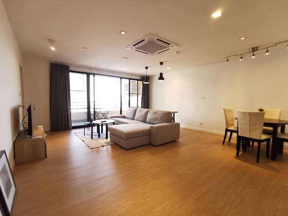 living room of Sampoom Garden Condominium