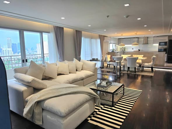 living room of Sathorn Park Place Condominium