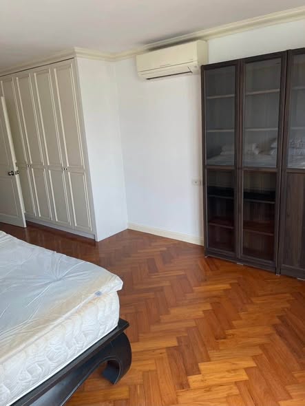 bedroom and room interior of Serene Place Sukhumvit 24