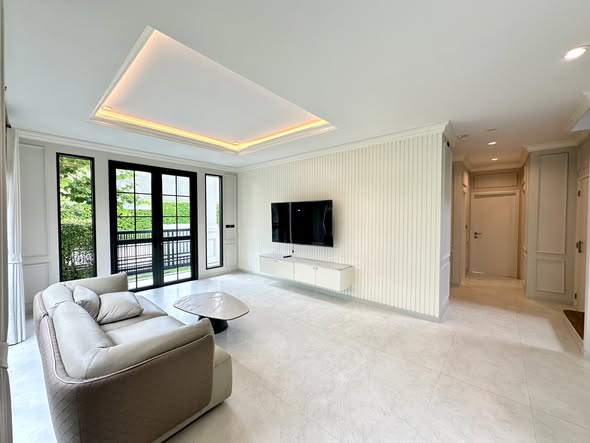 living room and room interior of Setthasiri Bangna KM.10